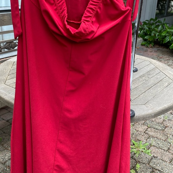 Red Dress with Bra Padding Size Large - Picture 4 of 8